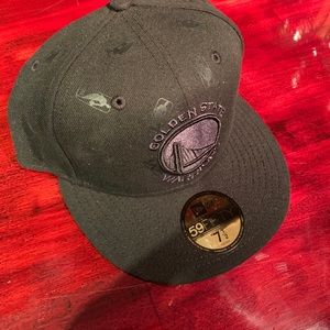 Black golden state fitted hat size 7.5 new era